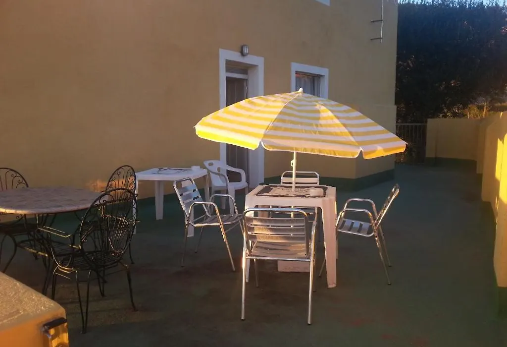 Hostal Del Mar-1